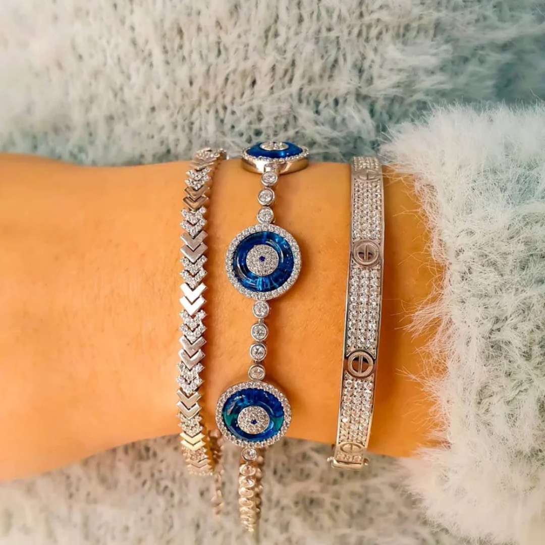 EYE DIAMOND PAVE BRACELET