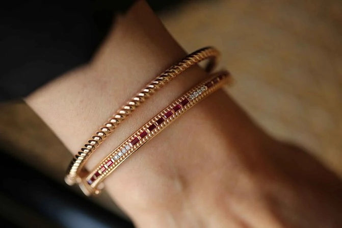 DIAMOND & RUBBY DOT BANGLE BRACELET