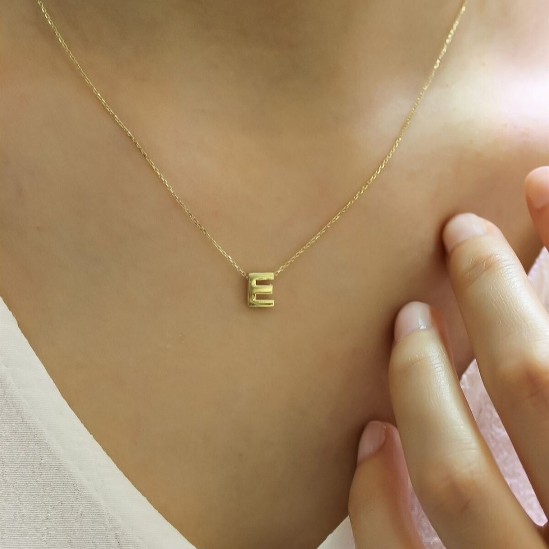 YELLOW GOLD INITIAL NECKLACE